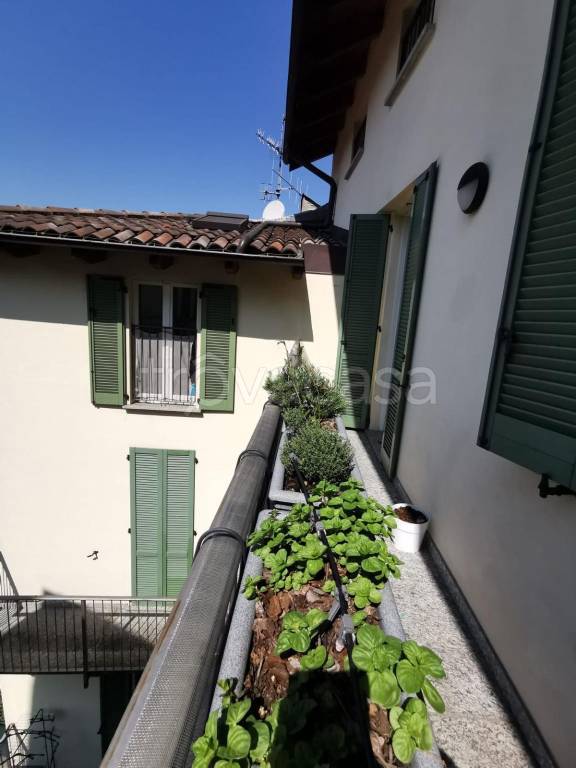 appartamento in vendita a Como in zona Borghi