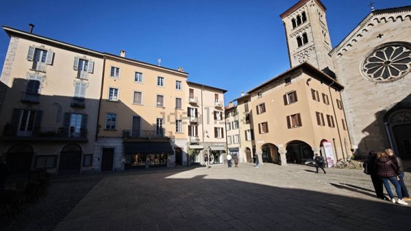 appartamento in vendita a Como in zona Como Centro