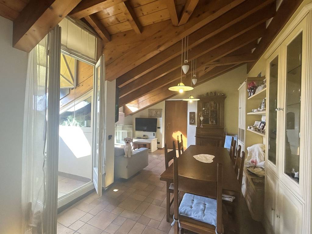 appartamento in vendita a Como in zona Trecallo