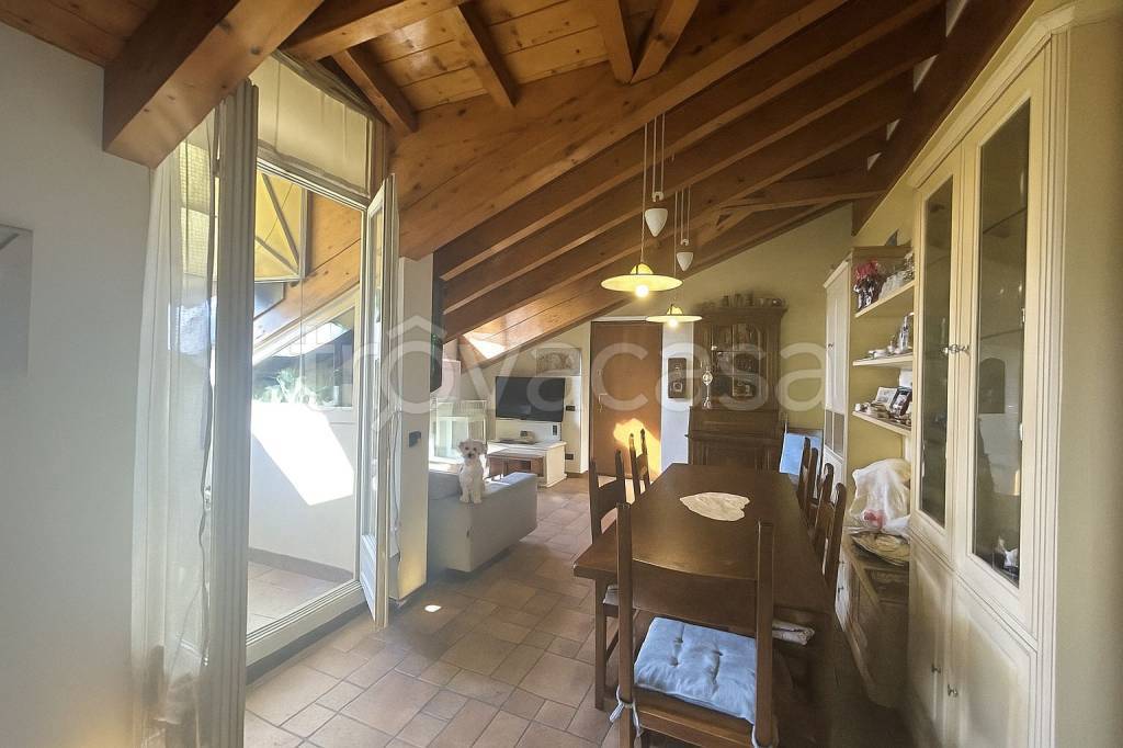 appartamento in vendita a Como in zona Trecallo