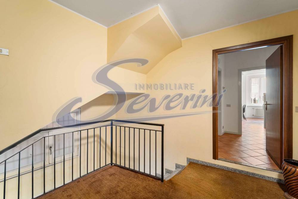 appartamento in vendita a Como in zona Via Milano