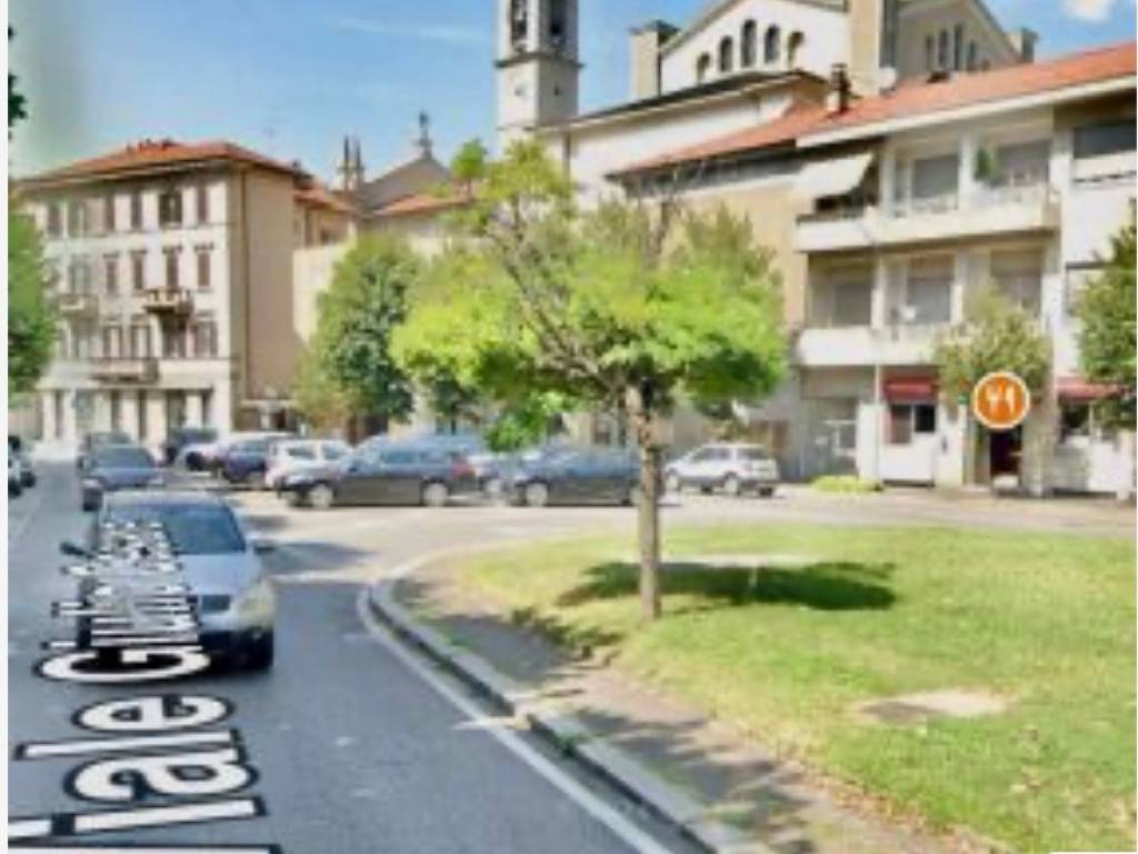 negozio in vendita a Como in zona Borghi