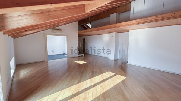 appartamento in vendita a Como in zona Como Centro