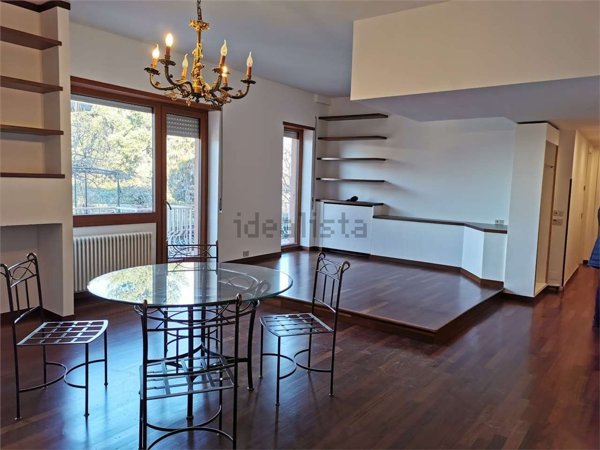 appartamento in vendita a Como in zona Lora