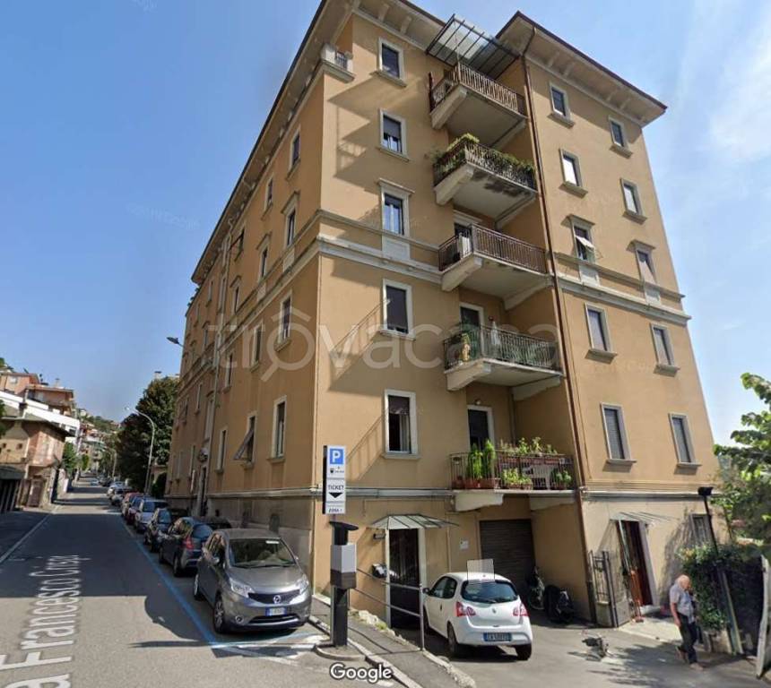 appartamento in vendita a Como in zona Valduce