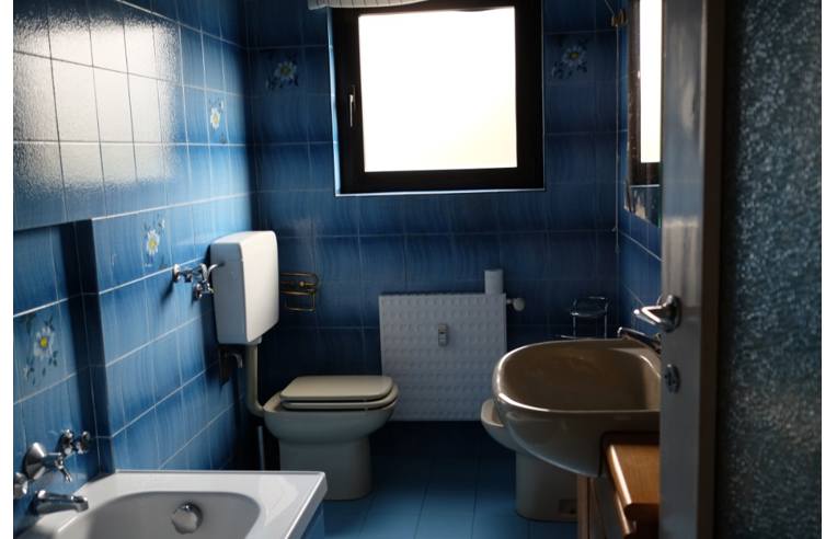 appartamento in vendita a Como in zona Lora