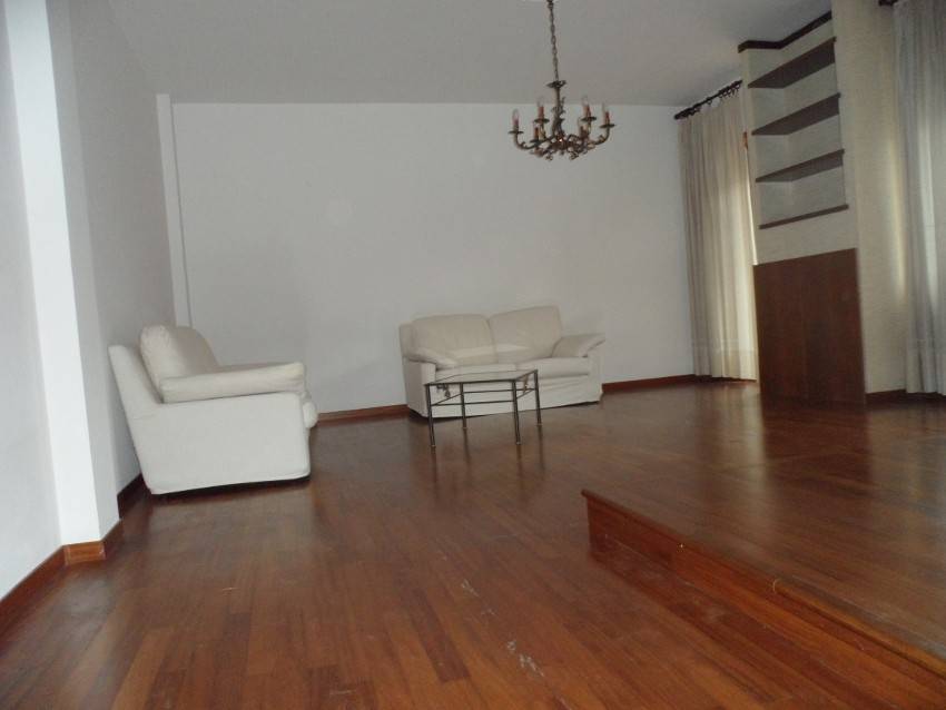 appartamento in vendita a Como in zona Lora