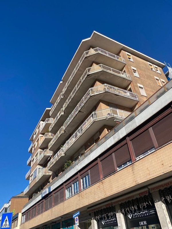 appartamento in vendita a Como in zona Como Centro