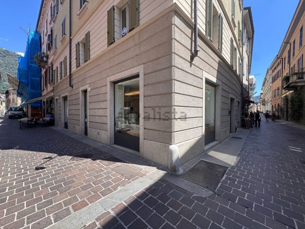 negozio in vendita a Como in zona Como Centro