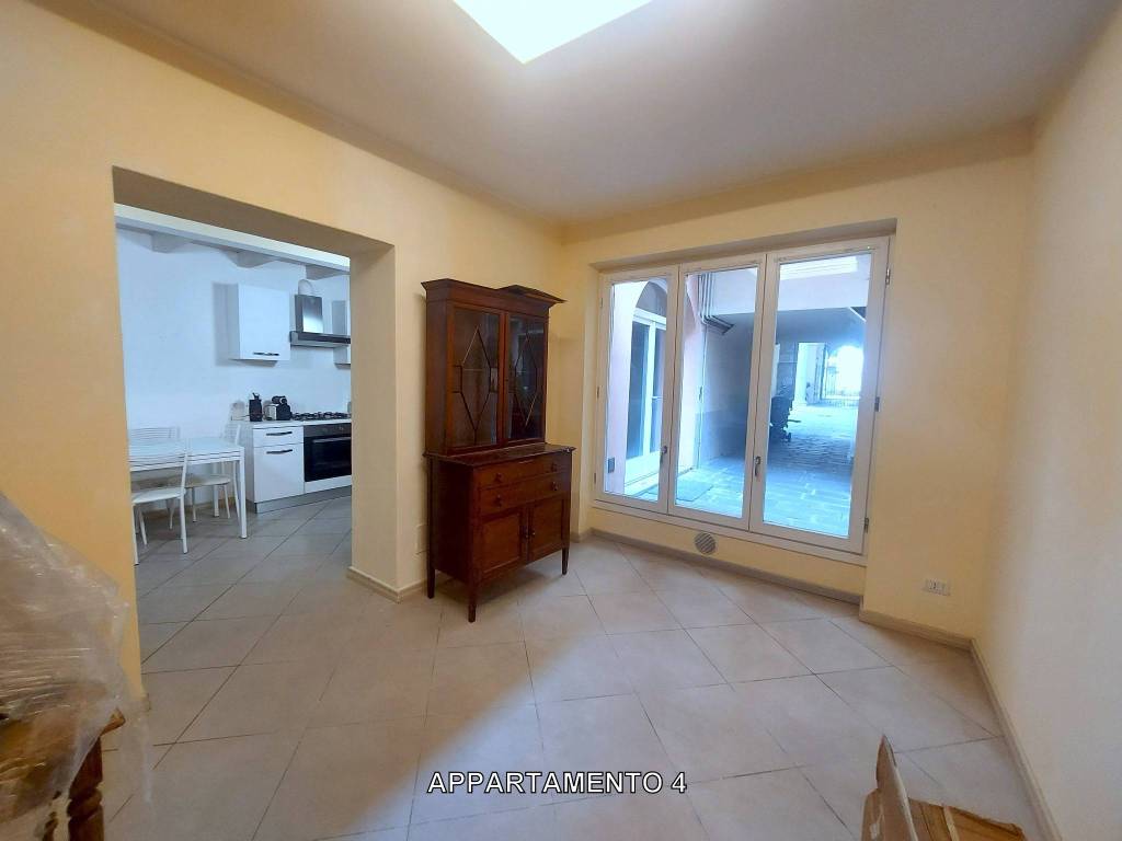 appartamento in vendita a Como in zona Como Centro