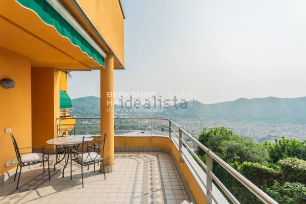 appartamento in vendita a Como in zona Garzola