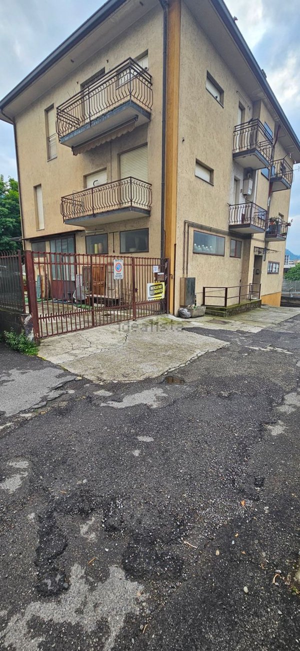 appartamento in vendita a Como in zona Ponte Chiasso