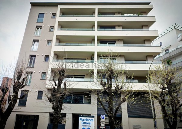 appartamento in vendita a Como in zona Como Centro