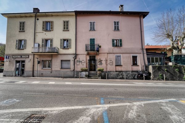 ufficio in vendita a Como in zona Monte Olimpino