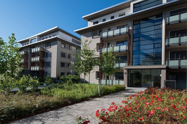 appartamento in vendita a Como in zona Albate