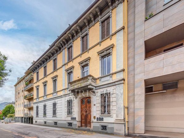 appartamento in vendita a Como in zona Valduce