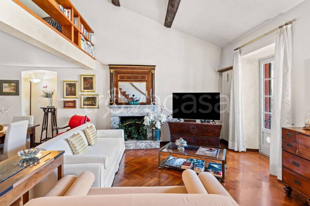 appartamento in vendita a Como in zona Como Centro
