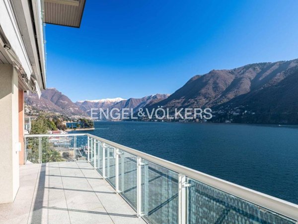 casa indipendente in vendita a Como in zona Tavernola