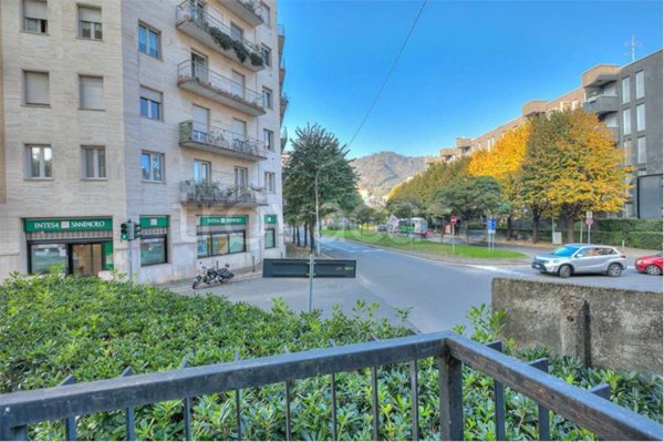 appartamento in vendita a Como in zona Borghi