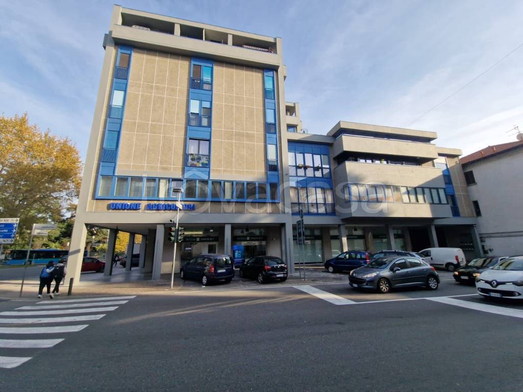 appartamento in vendita a Como in zona Camerlata