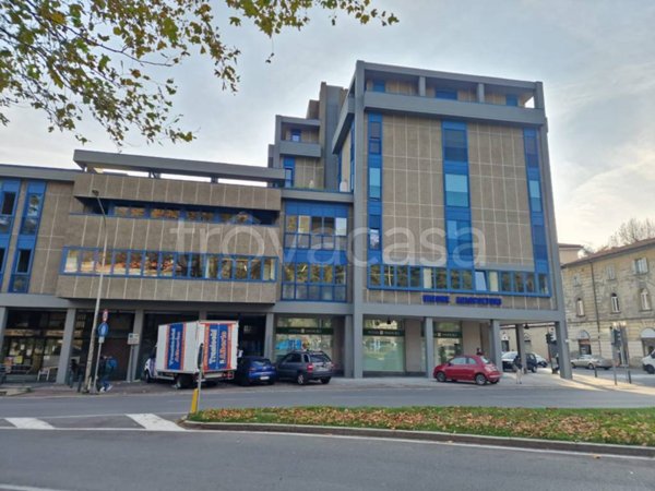 appartamento in vendita a Como in zona Camerlata