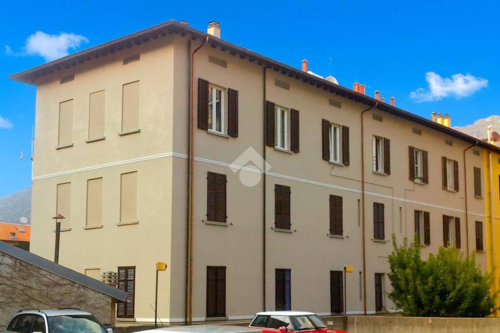 appartamento in vendita a Como in zona Borghi