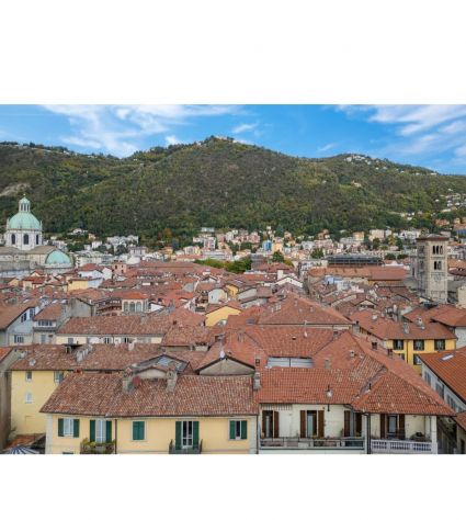 appartamento in vendita a Como in zona Como Centro