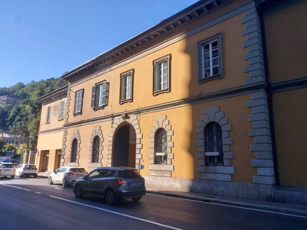 appartamento in vendita a Como in zona Como Centro