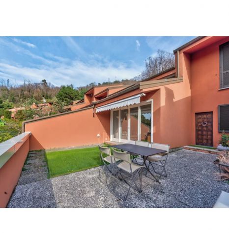 casa indipendente in vendita a Como in zona Como Centro