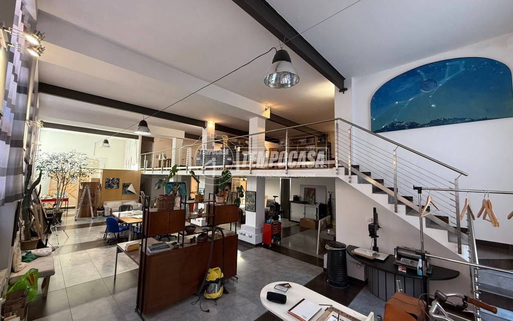 appartamento in vendita a Como in zona Viale Varese