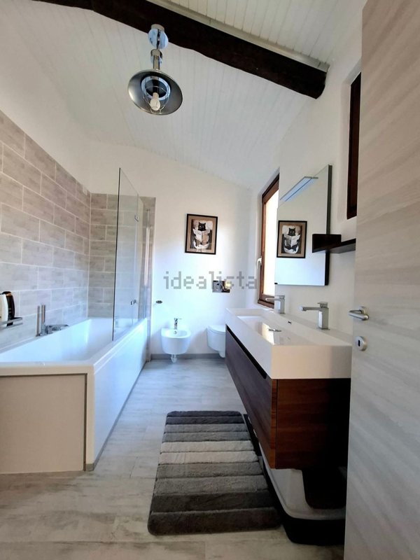 appartamento in vendita a Como in zona Civiglio