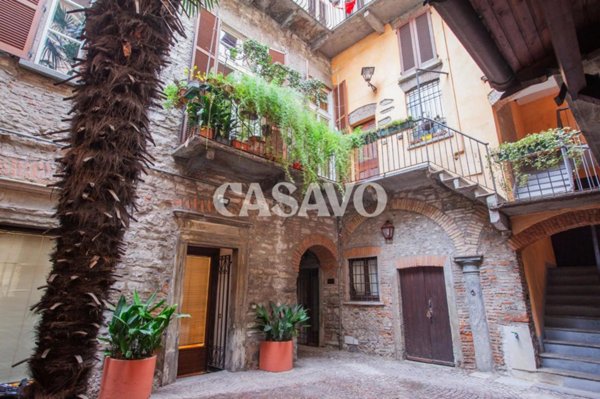 appartamento in vendita a Como in zona Borghi