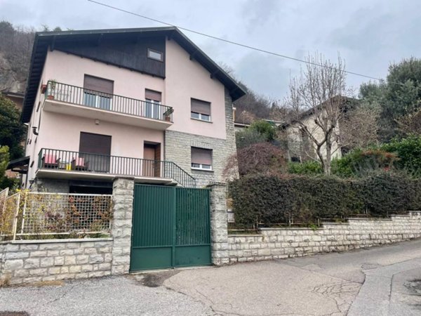 appartamento in vendita a Como in zona Rebbio