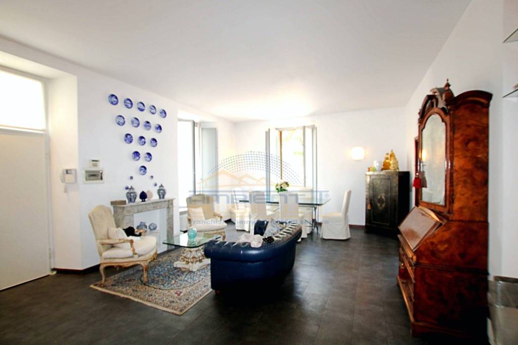 appartamento in vendita a Como in zona Valduce