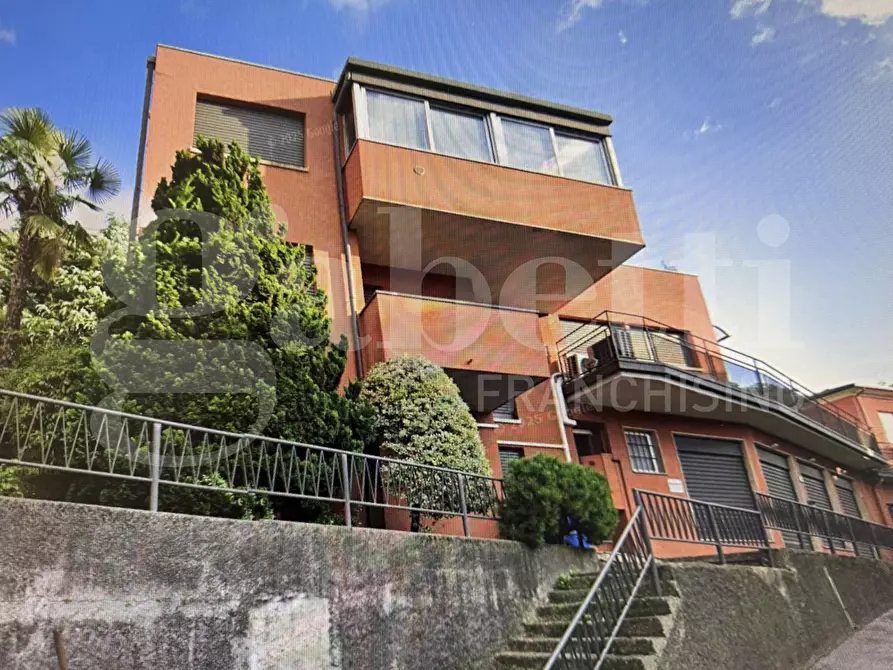 intera palazzina in vendita a Como