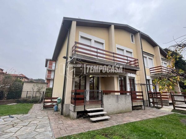 casa indipendente in vendita a Como in zona Prestino
