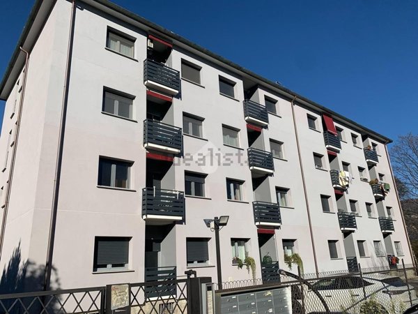 appartamento in vendita a Como in zona Muggiò