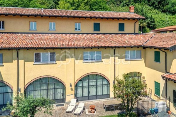 casa indipendente in vendita a Como in zona Camnago Volta