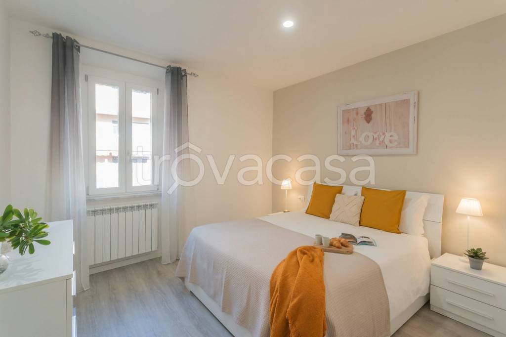 appartamento in vendita a Como in zona Borghi