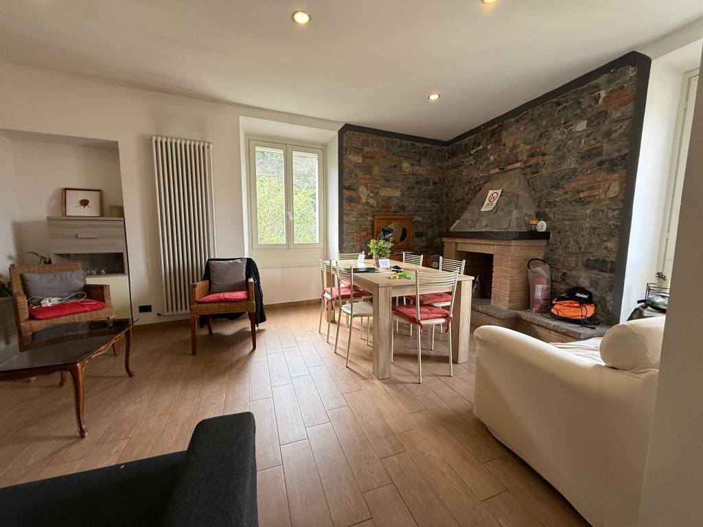 appartamento in vendita a Como in zona Borghi