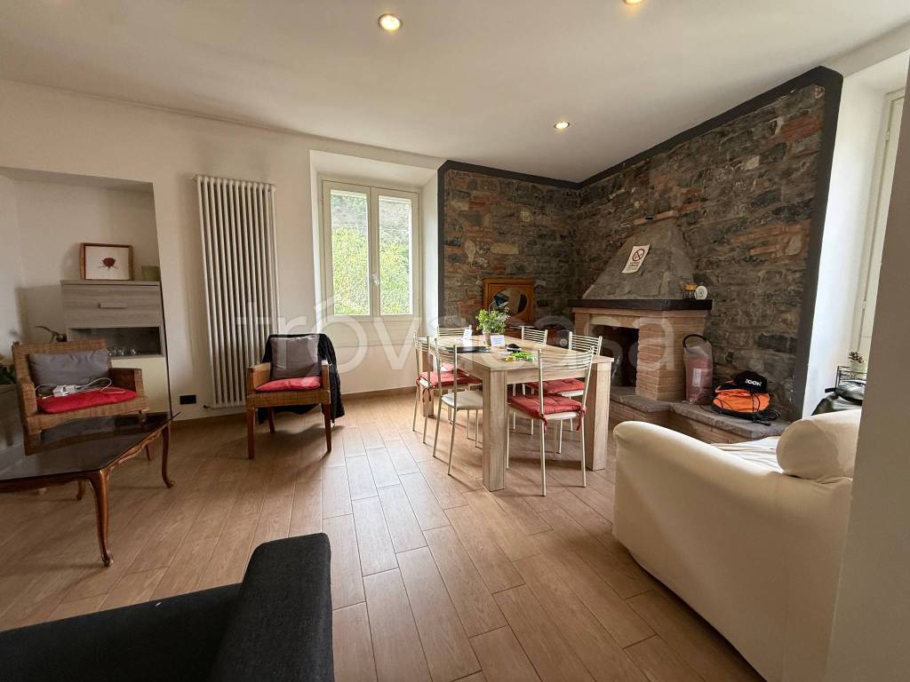 appartamento in vendita a Como in zona Como Centro