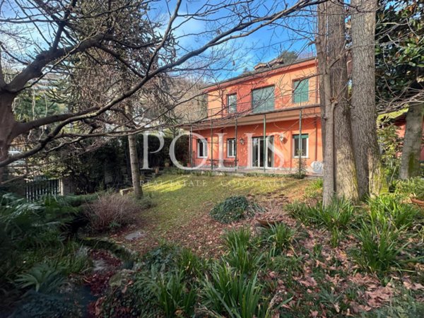 casa indipendente in vendita a Como in zona Villa Olmo