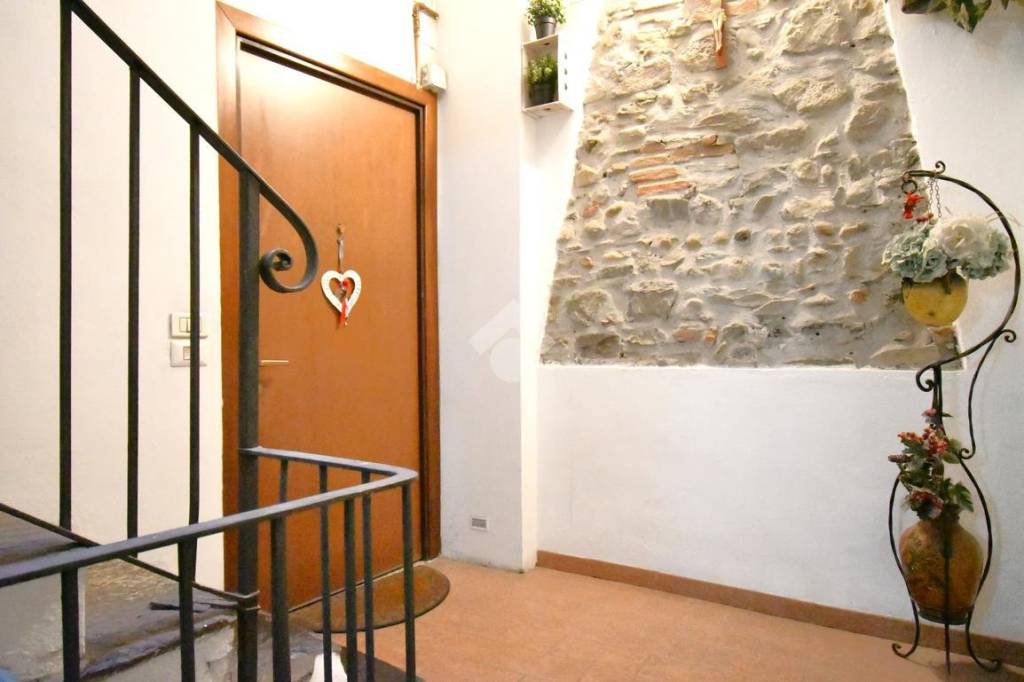 appartamento in vendita a Como in zona Borghi