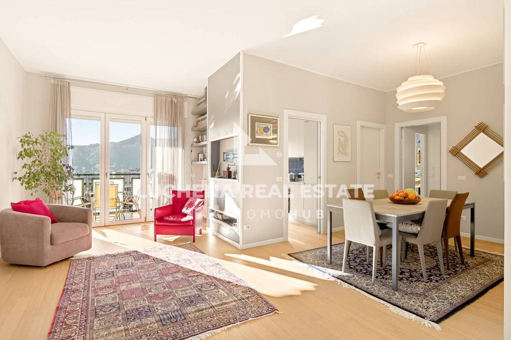 appartamento in vendita a Como in zona Como Centro