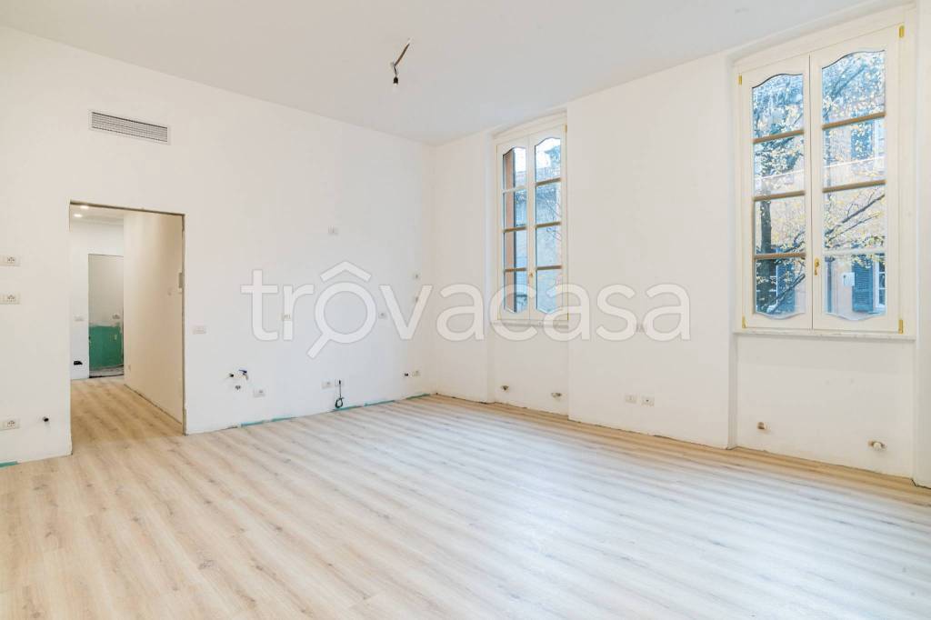 appartamento in vendita a Como in zona Piazza Volta