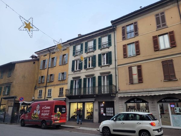 appartamento in vendita a Como in zona Borghi