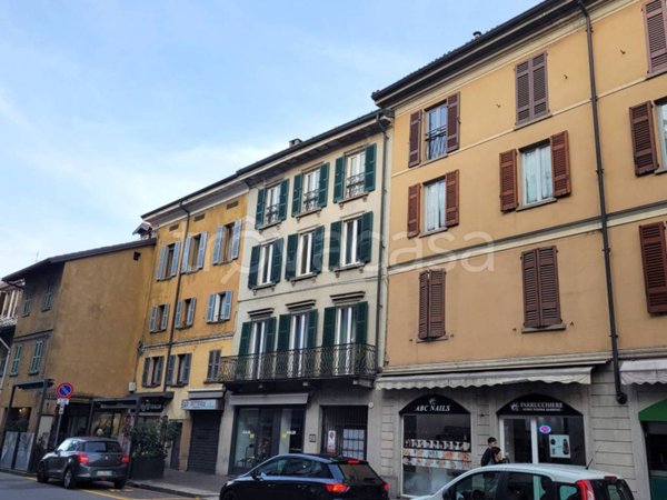 appartamento in vendita a Como in zona Borghi