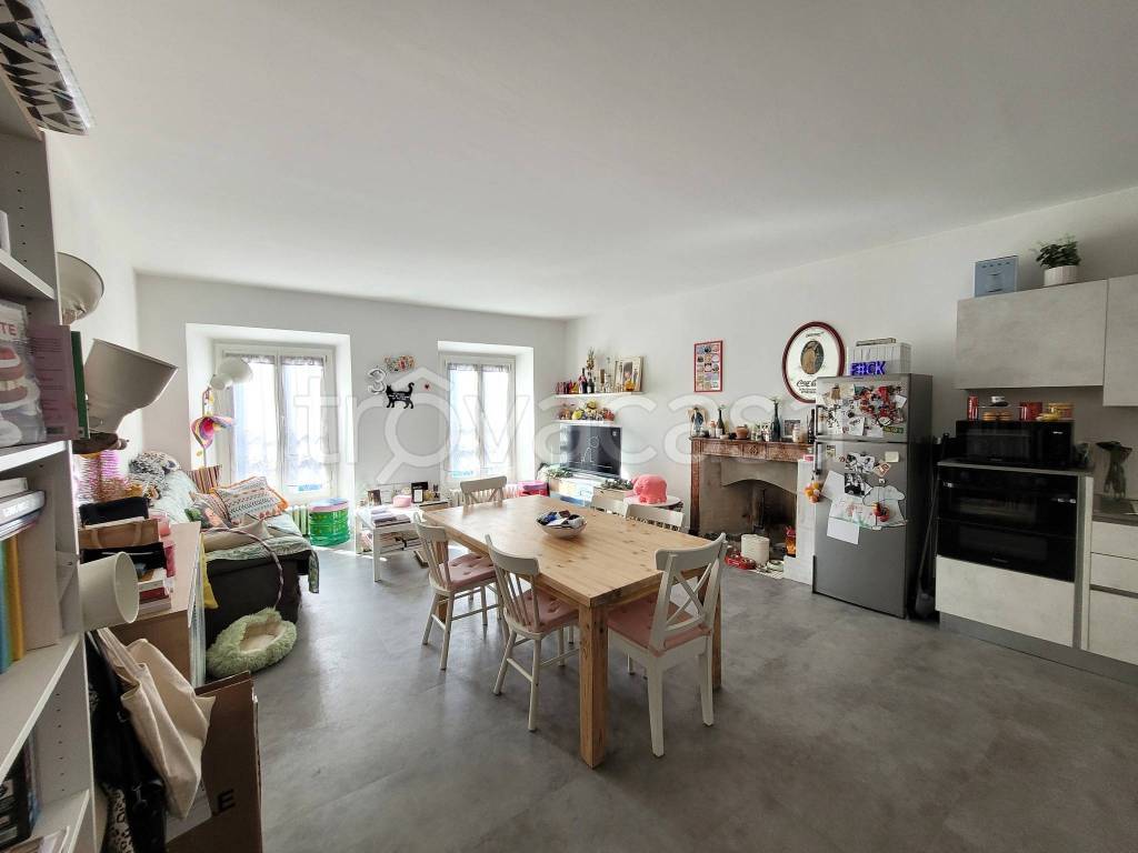 appartamento in vendita a Como in zona Borghi