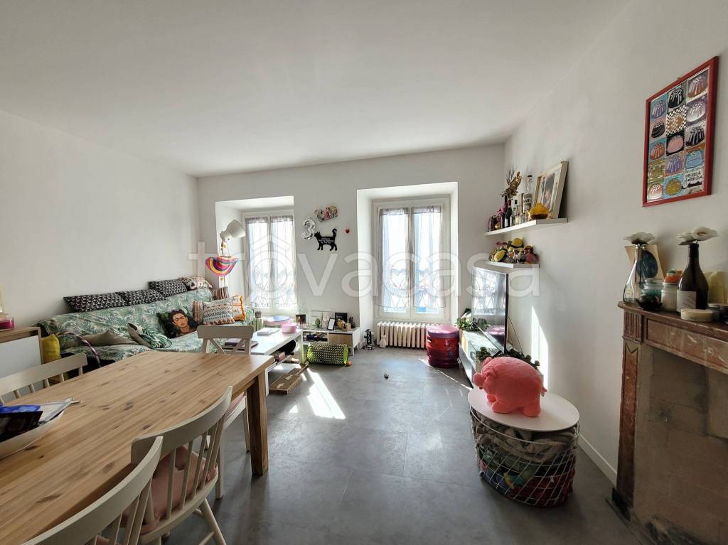 appartamento in vendita a Como in zona Borghi