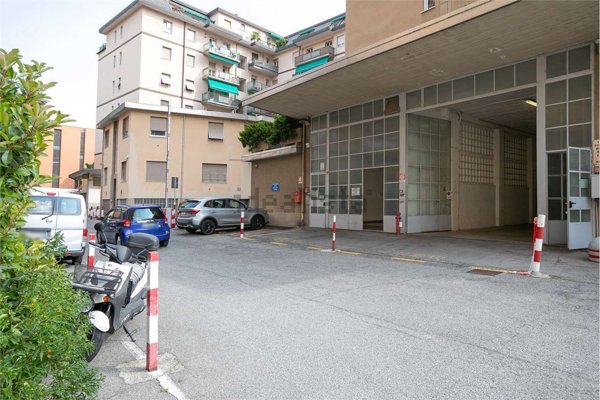 locale di sgombero in vendita a Como in zona Borghi